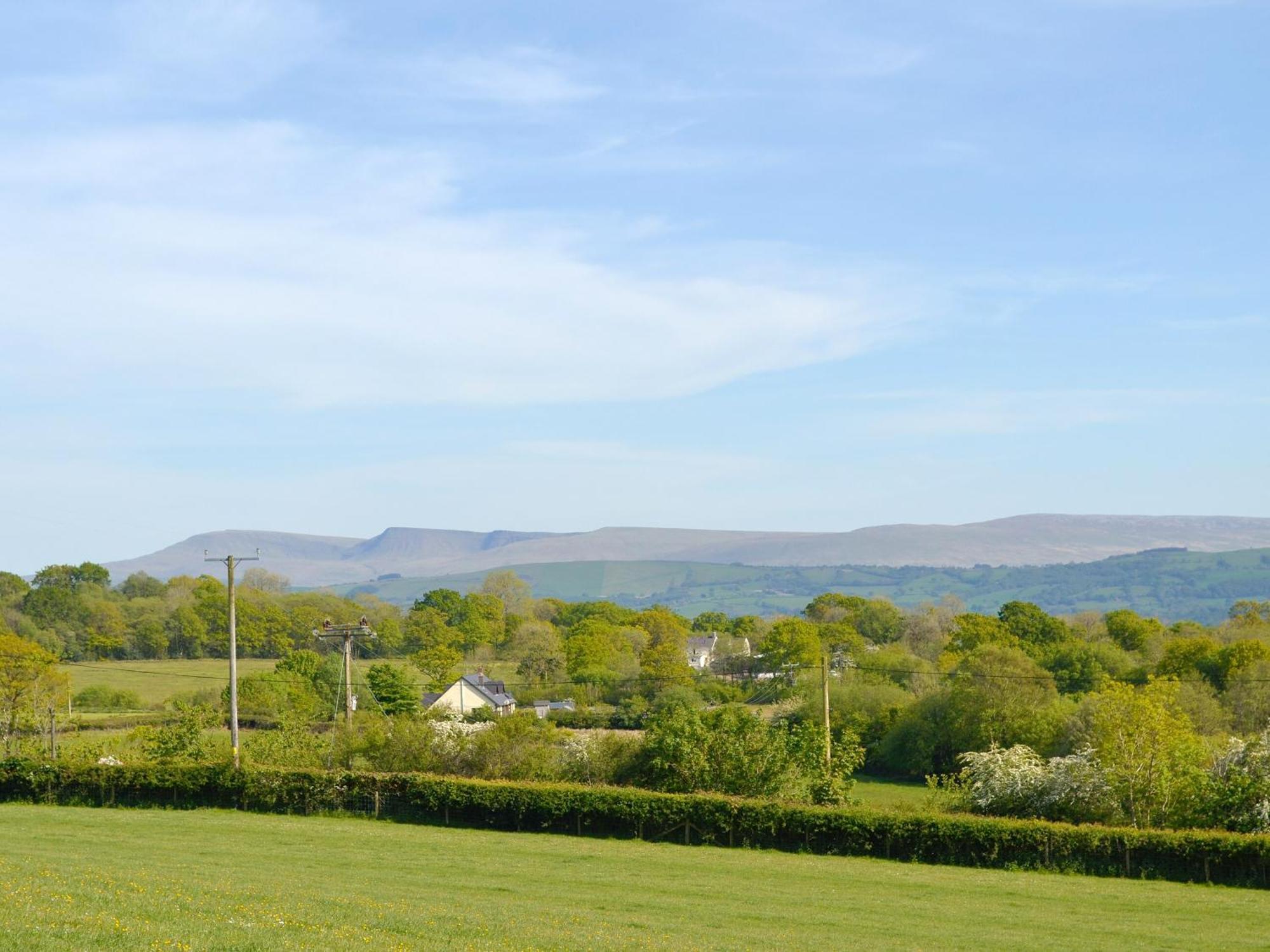 Maes Y Bryn Farmhouse Llanwrda Exteriör bild